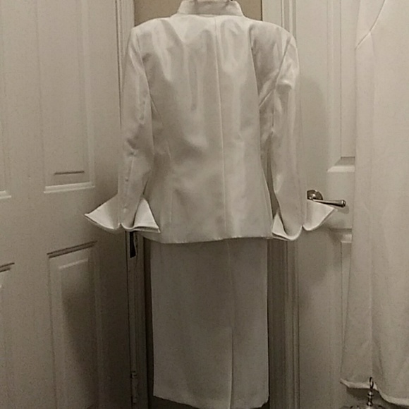 Le Suit White skirt suit - Picture 3 of 3